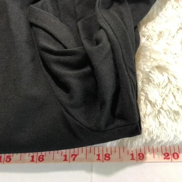 🌸NEW🌸 LOGO Black Ruffle Hem Tunic Top - Picture 7 of 8